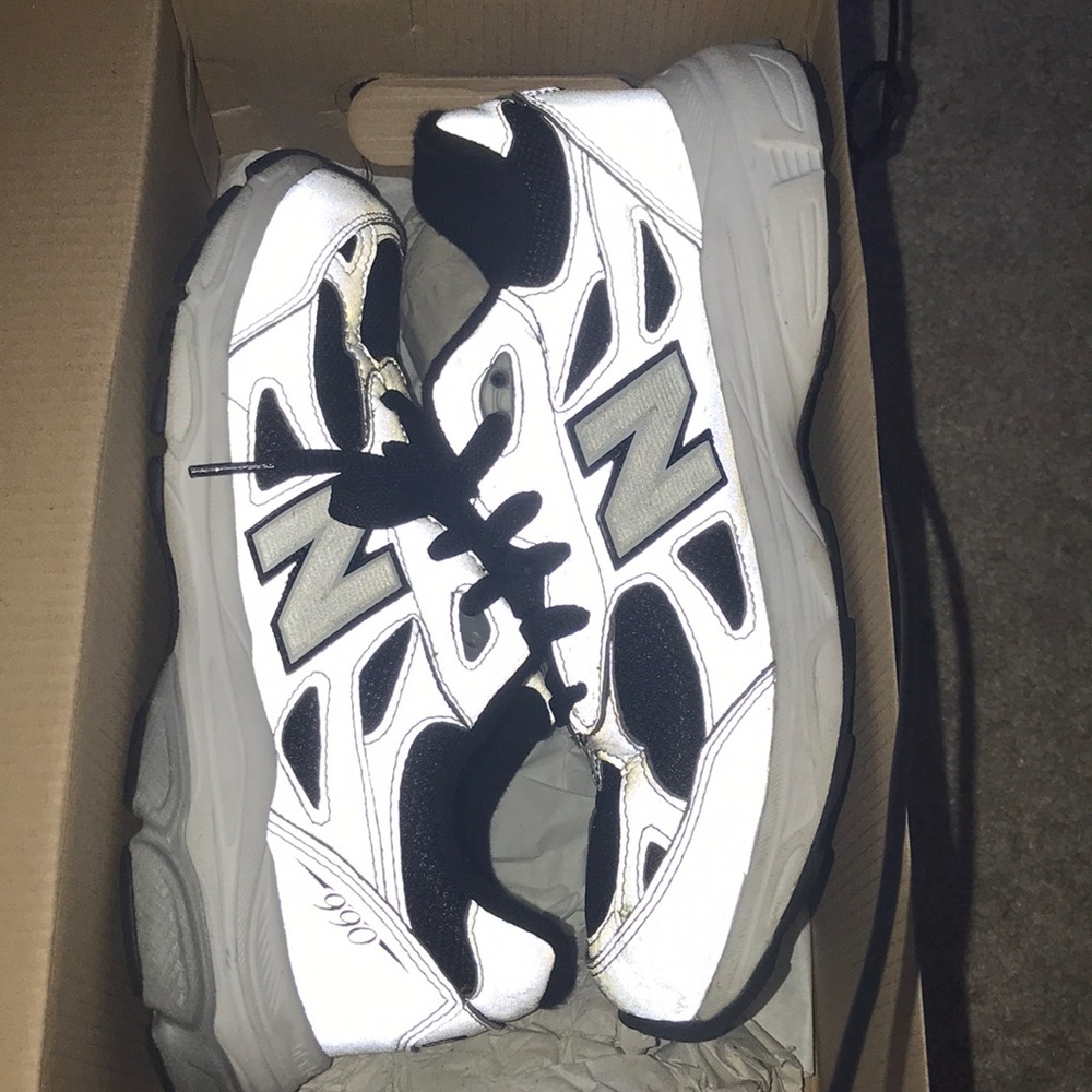 New Balance 990